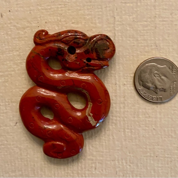Only lot….carved semi precious stone dragon pendant - Picture 4 of 4